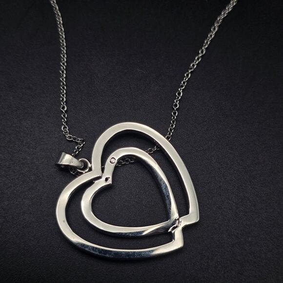 Black Silver Tone Diamond Chip Heart Necklace Pendant - Picture 4 of 10